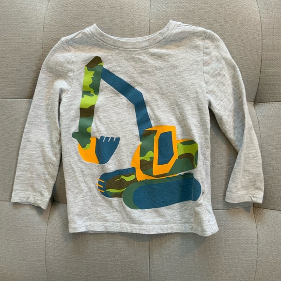 🐻Old Navy Long-Sleeved Boys Bundle🏗 - Picture 5 of 10